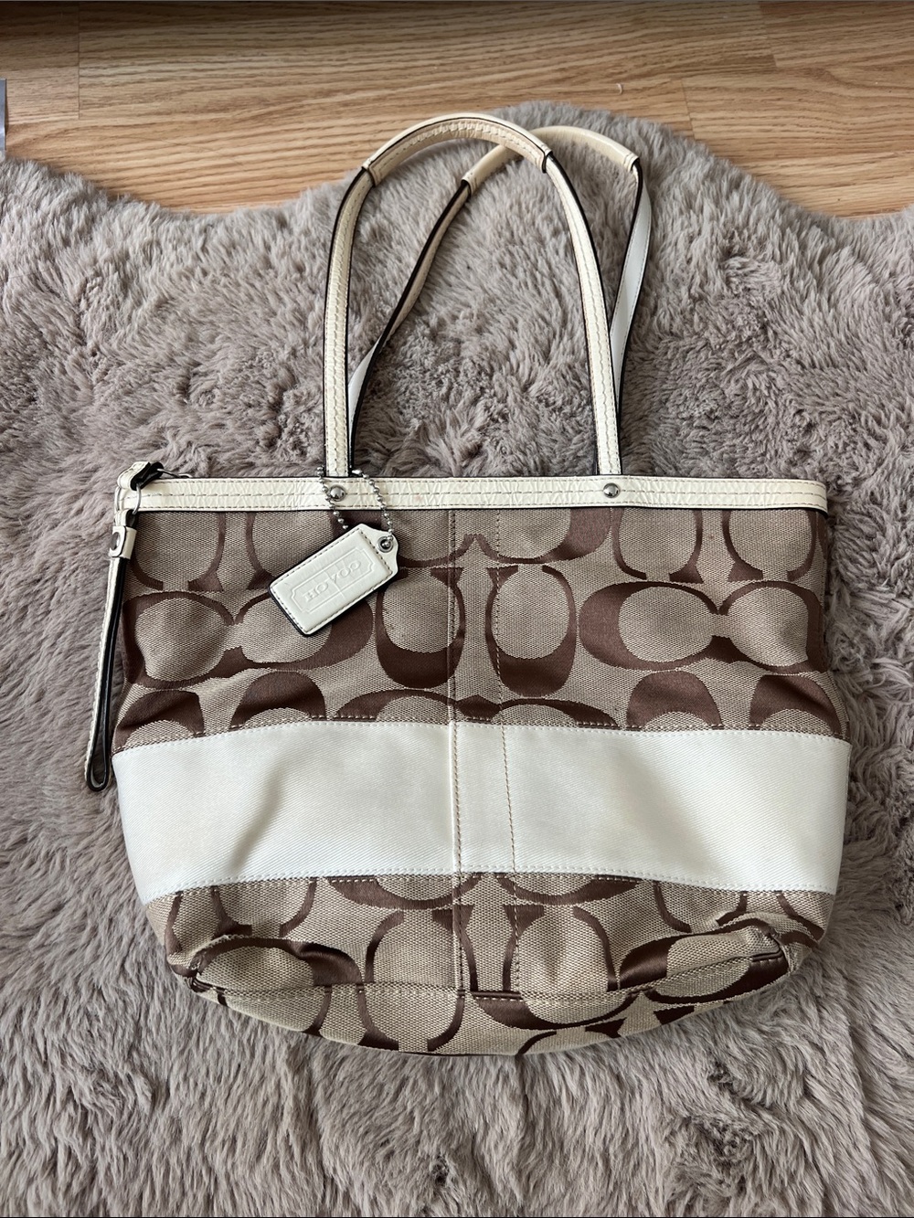 Authentic Coach Purse - Picture 2 of 2